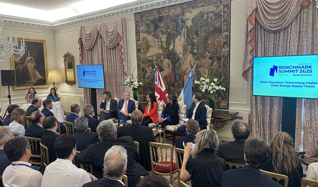 Litio y tormentas, en dos eventos